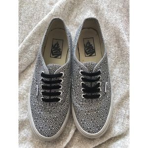 Patterned lace up Vans
